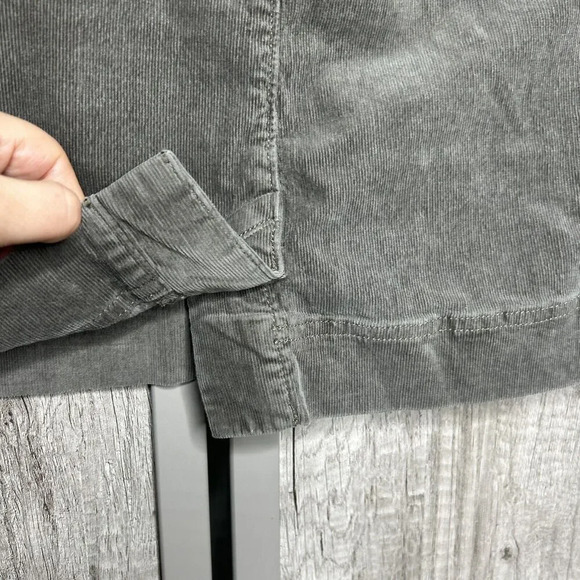 The North Face Corduroy Mini Skirt Gray Color Pockets Zipper Slit Size 10 - Picture 8 of 8